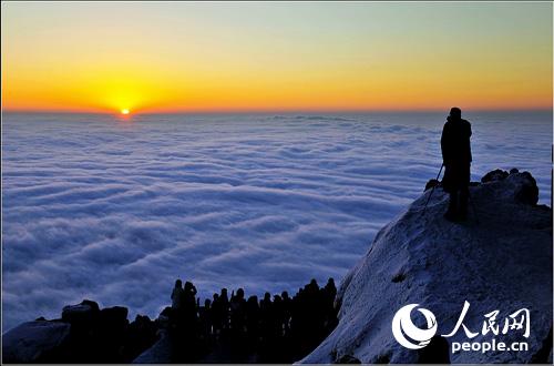 峨眉山高山滑雪场开启 峨眉进入最美冰雪旅游季