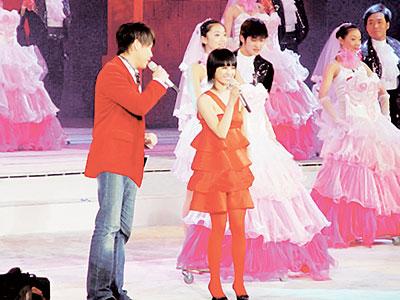 蔡明上24次春晚才几千那英不如蔡依林 最贵的是王菲和这韩星