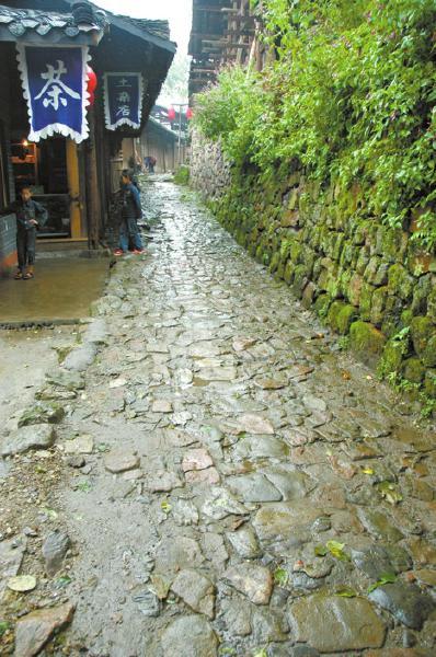 50年不了情!74岁美国老太将第18次走古蜀道