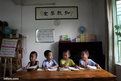 读经不是简单背诵 今天孩子该怎样继承经典