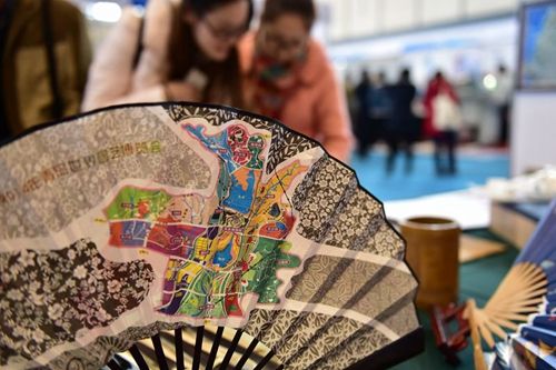 南京地图文化盛会:图览古今创意世界