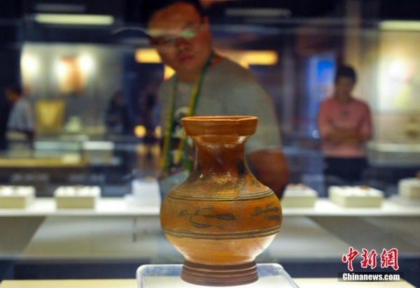 新疆展出217件和田出土文物 再现丝路文明交融轨迹