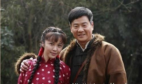  她与大23岁影帝相爱8年却遭抛弃 被指小三转正婚礼不见新郎 