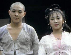 李连杰公开向前妻道歉：可以为利智死不要名利断送前程