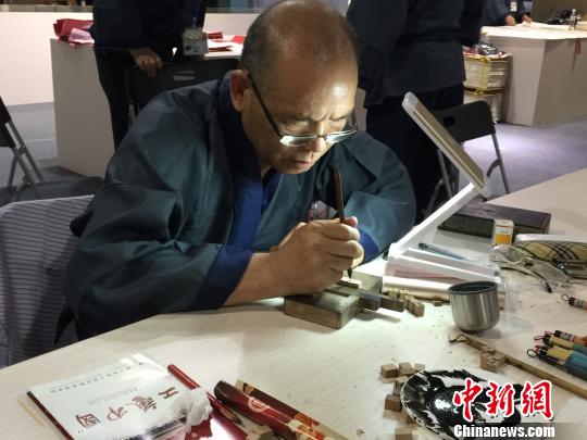 17地非遗“绝活”亮相杭州文博会匠人展风采寻新生