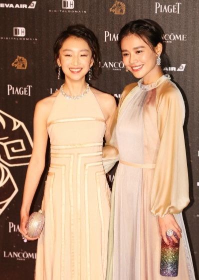 周冬雨马思纯变时尚新贵 时髦闺蜜装碾压众小花