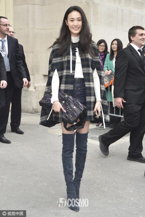 一件斗篷让你美得与众不同!分秒变洋气的时髦穿法必学