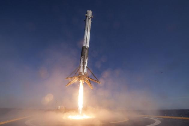 新闻早知道：SpaceX本月恢复火箭发射 摩托或放弃智能手表