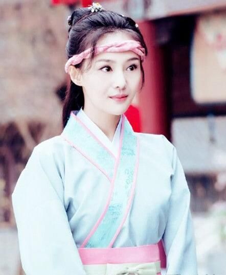 郑爽重回热搜榜 却因新剧发型太丑被吐槽!