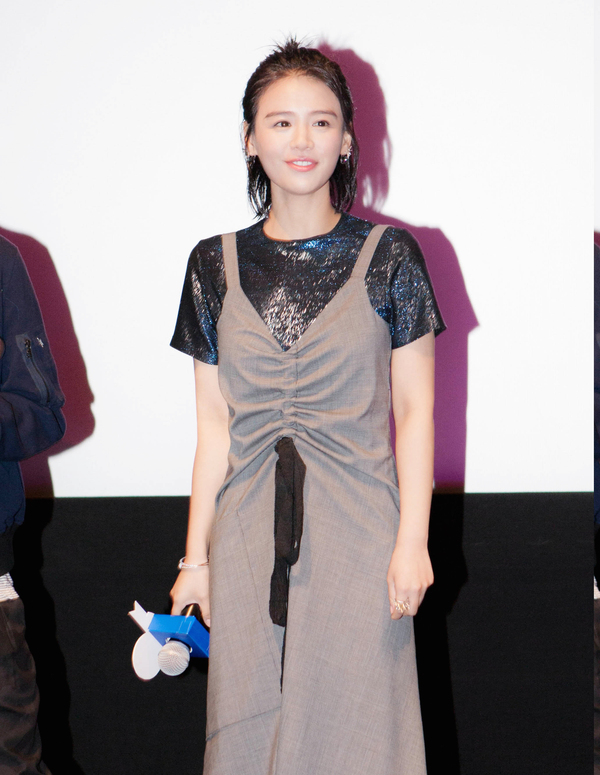 周冬雨马思纯变时尚新贵 时髦闺蜜装碾压众小花