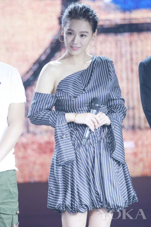 性感不一定靠胸 马思纯的性感带不要太迷人