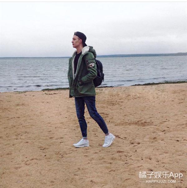 俄罗斯男模:长发比女人美,短发帅过无数男人