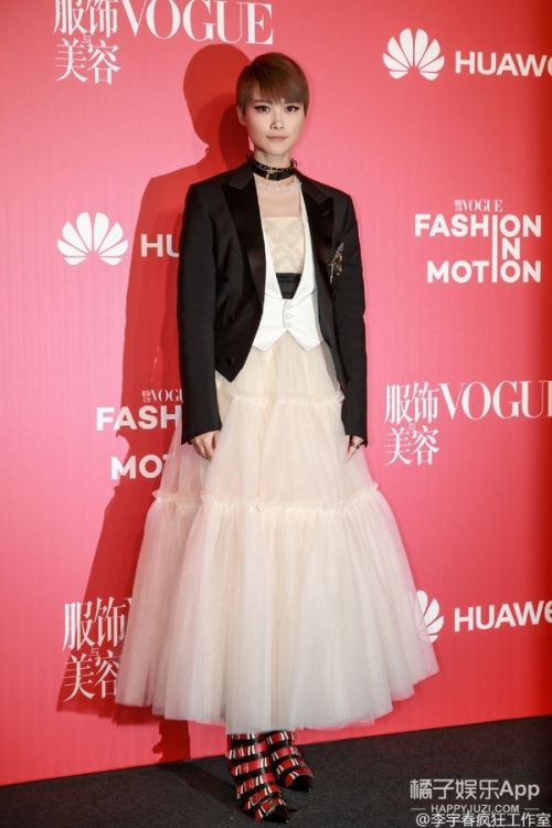 野蛮生长!细数那些只有李宇春才能Hold住的疯狂眼线