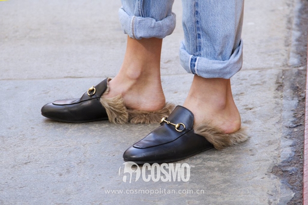 街拍饰品集锦 这些鞋包卖的贵是有道理的!