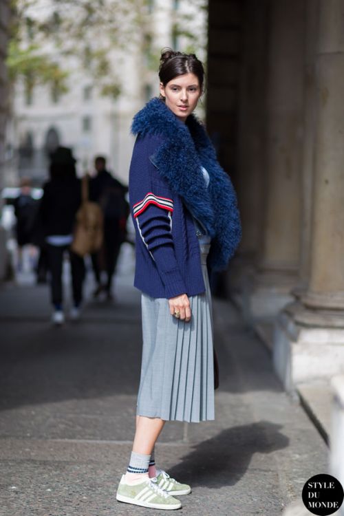 从平凡到惊艳,名媛大咖造型都靠这条皮草围脖!