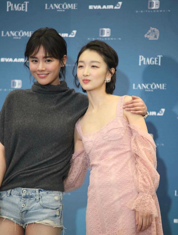 周冬雨马思纯变时尚新贵 时髦闺蜜装碾压众小花