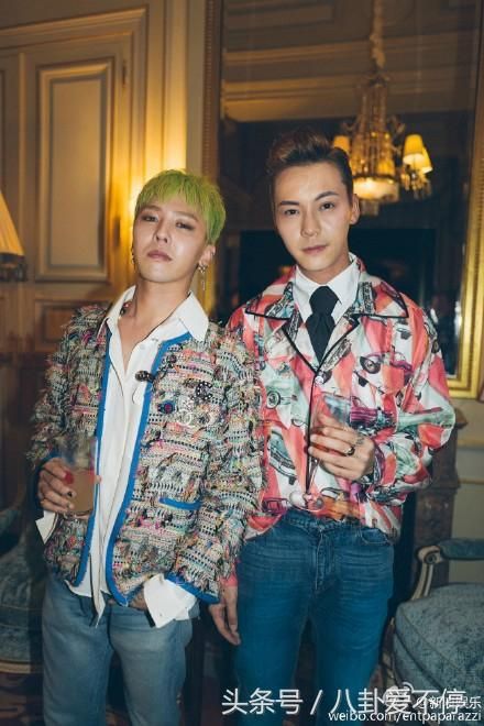 权志龙和陈伟霆同框比帅,被说输惨了,但你看到他的新纹身了吗?