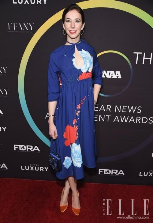 蕾哈娜现身鞋履设计大奖 运动style还得向她看齐!