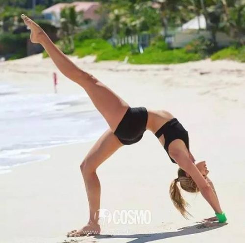 产后瘦腹有多难 维密天使糖糖是这样恢复身材的