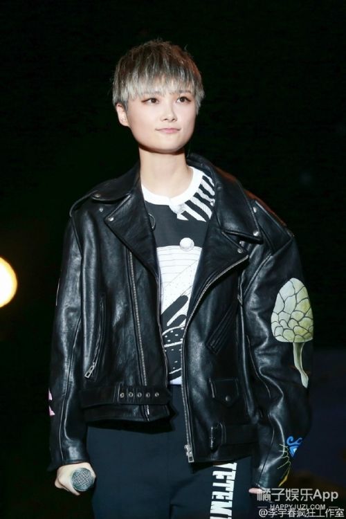 野蛮生长!细数那些只有李宇春才能Hold住的疯狂眼线