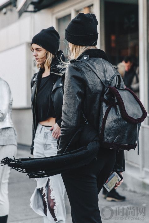 说到冬天最完美的包包,那必须是一款美美的双肩包!