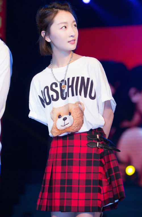 周冬雨马思纯变时尚新贵 时髦闺蜜装碾压众小花