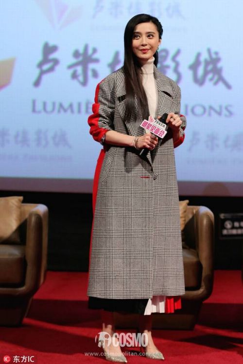 穿刘雯的格纹衬衫去上班 别人都夸我品位好