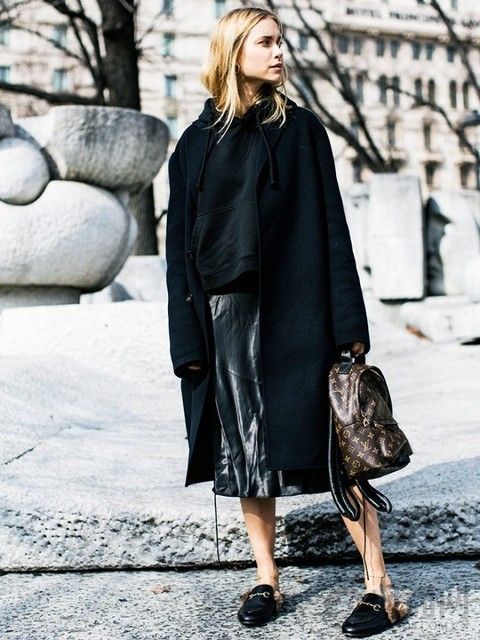 说到冬天最完美的包包,那必须是一款美美的双肩包!