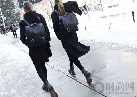 说到冬天最完美的包包,那必须是一款美美的双肩包!