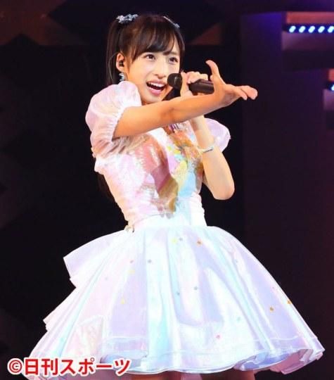 2万年一遇美少女开演唱会 跟桥本环奈差了几条街