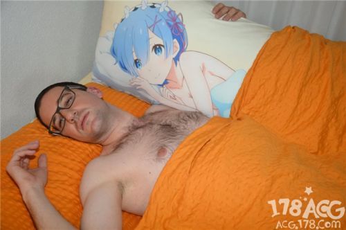 变态绅士Melonpan再现「竞女！！！！！！！！」的乳首攻击！