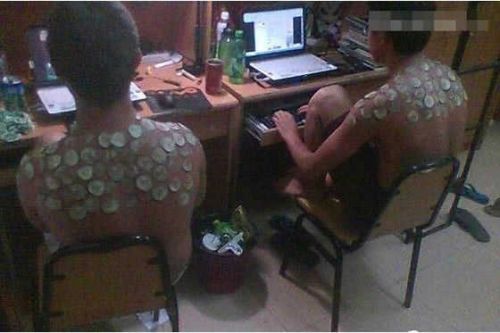 爆笑：各位贵客，都不是什么好东西，请随便吃吧！