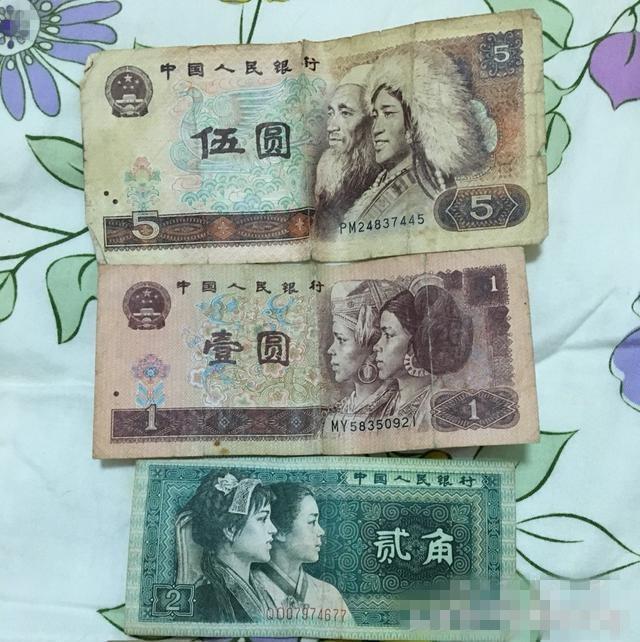 图文笑话：我以为女神是喜欢我，原来她在蹭我家网