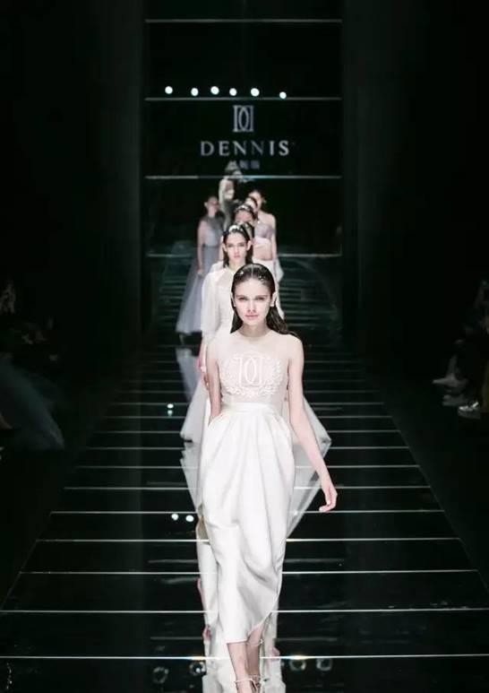 虎丘婚纱城赞助丹妮斯DENNIS 2017S/S中国国际时装周抒写幸福理念