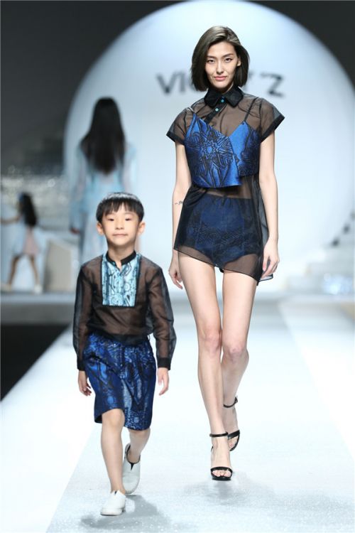 许馨尹发布最新设计，Vicky’Z亲子文化传遍全“球”