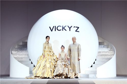 许馨尹发布最新设计，Vicky’Z亲子文化传遍全“球”