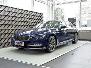 Panamera 4 E-Hybrid行政加长版首发
