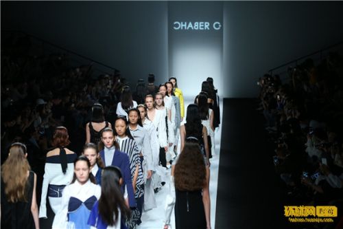 CHABER C+亮相上海时装周 讲述“回归”与“释放”