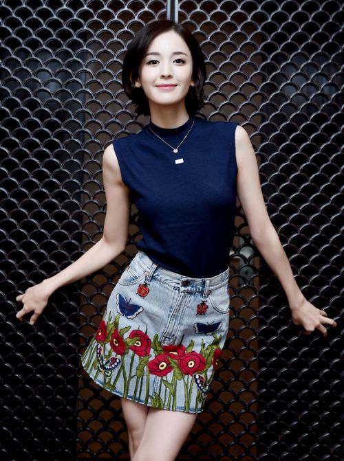 娜扎颜值演技都在线 所以滚蛋吧招黑体质！