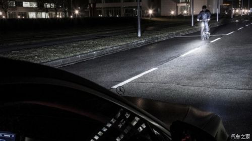 可投射路标 奔驰发布Digital Light大灯