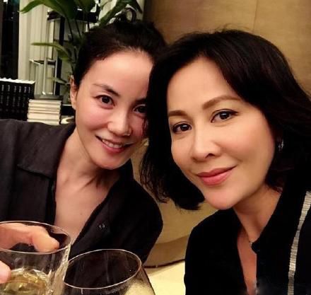 舒淇林心如素颜上热搜，娱乐圈中可能有真闺蜜吗？