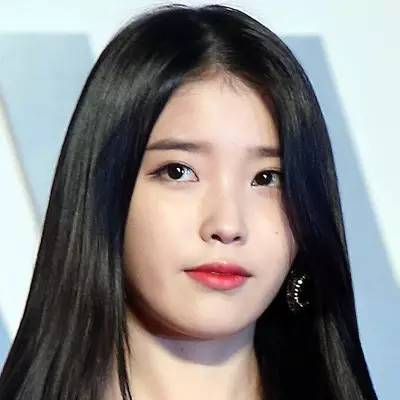 王菲剪掉长发 回到了颜值巅峰期