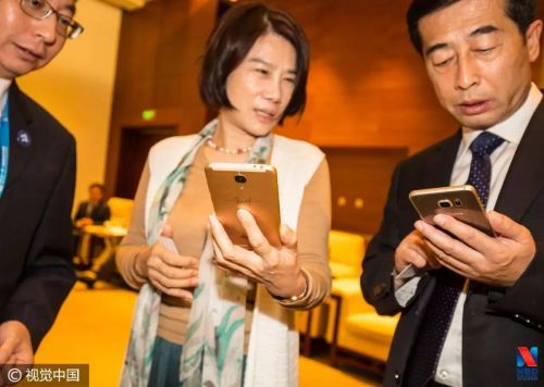 董明珠给员工发手机 他们却当二手货半价给卖了
