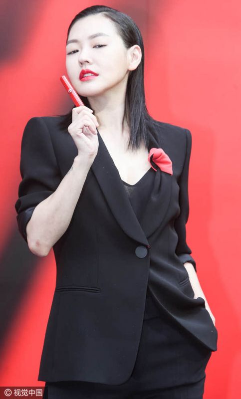 小S“眼”技太强，女明星在时装周喜欢这样“妆”