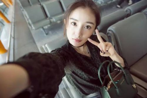 原来我们和动漫少女之间，只有一个特效的距离