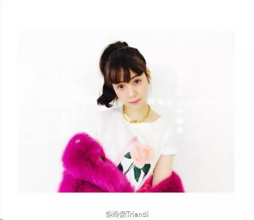 原来我们和动漫少女之间，只有一个特效的距离