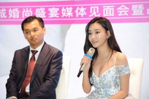 童菲vs TO FEEL，苏州虎丘婚纱城首推明星高定品牌