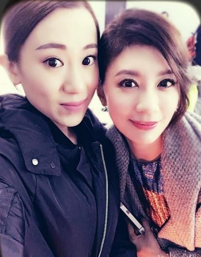 这还是那个土土的丫蛋吗？美得人都认不出啦！