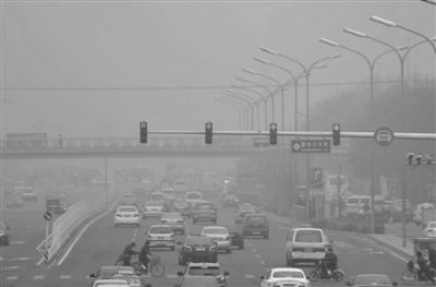 雾霾难散京城多处重污染 PM2.5影响全国总死亡率
