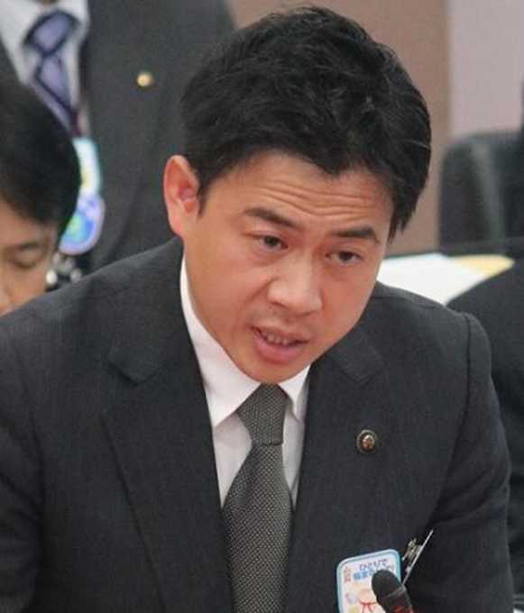 日本市长群发撩妹短信被迫道歉 强调自己与女职员没有不正当关系